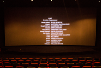 凯发k8官网国际党委组织召开《长津湖》观影活动